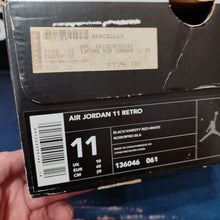 Cargar imagen en el visor de la galería, Air Jordan 11 Retro 'Playoffs' (2001)