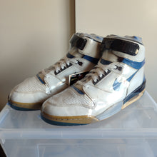 Cargar imagen en el visor de la galería, Nike Air Revolution (2003) *Pre-owned*