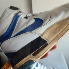 Cargar imagen en el visor de la galería, Nike Air Revolution (2003) *Pre-owned*