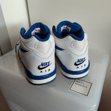 Carica l'immagine nel visualizzatore di Gallery, Nike Air Flight 89 QS (2012) *Pre-owned*