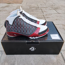 Cargar imagen en el visor de la galería, Air Jordan 23 OG 'Chicago' (2008) *Pre-Owned*