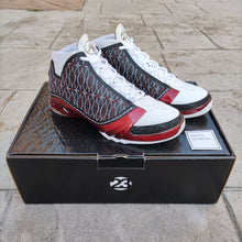 Cargar imagen en el visor de la galería, Air Jordan 23 OG 'Chicago' (2008) *Pre-Owned*