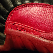 Cargar imagen en el visor de la galería, Air Jordan 12 OG 'Flu Game' (1997) *Pre-Owned*