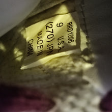 Cargar imagen en el visor de la galería, Converse Weapon Vintage x Medicom Be@rbrick Pack  (2010)