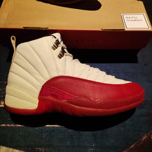 Cargar imagen en el visor de la galería, Air Jordan 12 OG 'Cherry' (1997) *Pre-Owned*