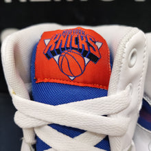 Cargar imagen en el visor de la galería, Adidas Originals Attitude Hi 'NBA New York Knicks' (2008) *Pre-Owned*