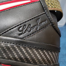 Cargar imagen en el visor de la galería, Nike Lebron 6 OG 'Bred' (2008) *Pre-Owned*