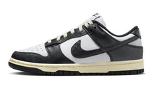 Cargar imagen en el visor de la galería, Nike Dunk Low W &#39;Vintage Panda&#39; (2023)
