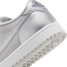 Carica l&#39;immagine nel visualizzatore di Gallery, Air Jordan 1 Low OG &#39;Metallic Silver&#39; (2024)
