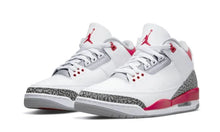 Cargar imagen en el visor de la galería, Air Jordan 3 Retro &#39;Fire Red&#39; (2022)
