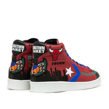 Charger l&#39;image dans la galerie, Converse Pro Leather High x Chinatown Market x Jeff Hamilton &#39;Bulls&#39; (2021)
