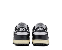 Cargar imagen en el visor de la galería, Nike Dunk Low W &#39;Vintage Panda&#39; (2023)
