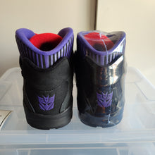 Lade das Bild in den Galerie-Viewer, Nike Air Trainer SC 2 Premium QS x Transformers &#39;Megatron&#39; (2013) *Pre-Owned*
