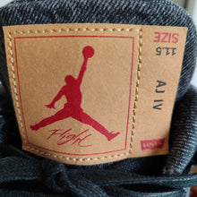 Cargar imagen en el visor de la galería, Air Jordan 4 Retro x Levi&#39;s (Levi&#39;s Tag) (2018) *Pre-Owned*
