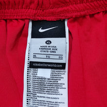 Lade das Bild in den Galerie-Viewer, Nike Basketball España/Spain Shorts (2012) *Pre-Owned*
