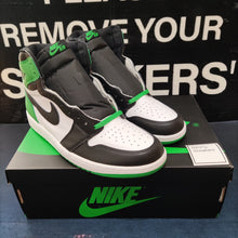 Load image into Gallery viewer, Air Jordan 1 Retro High OG &#39;Lucky Green&#39; (2023)
