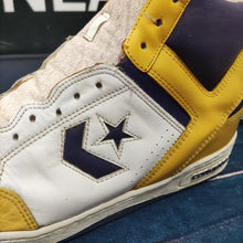 Load image into Gallery viewer, Converse Weapon OG &#39;Lakers&#39; (47.5 EUR/13 US) (1986) *Pre-Owned*
