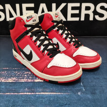 Carica l&#39;immagine nel visualizzatore di Gallery, Nike Air Force 2 High &#39;Chicago&#39; (43 EUR/9.5 US) (2003) *Pre-Owned*
