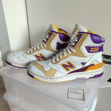 Carica l&#39;immagine nel visualizzatore di Gallery, New Balance BB900 James Worthy BB900PY (2006) *Pre-owned*
