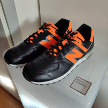 Carica l&#39;immagine nel visualizzatore di Gallery, New Balance 576 LFB &#39;Liverpool FC 125th Anniversary&#39; Made in England (2017) *Pre-owned*
