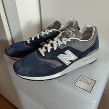 Cargar imagen en el visor de la galería, New Balance 997 NV Made in USA (2018) *Pre-owned*
