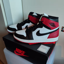 Cargar imagen en el visor de la galería, Air Jordan 1 High Retro OG &#39;Black Toe&#39; (2013) *Pre-Owned*
