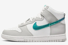 Load image into Gallery viewer, Nike Dunk High &#39;Ring Bling&#39; W (2022)

