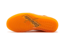 Cargar imagen en el visor de la galería, Air Jordan 1 High Retro OG &#39;Gatorade Orange&#39; (2017)
