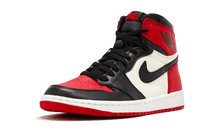 Cargar imagen en el visor de la galería, Air Jordan 1 High Retro OG &#39;Bred Toe&#39; (2018)
