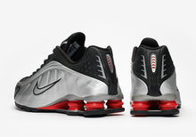 Load image into Gallery viewer, Nike Shox R4 (2018)
