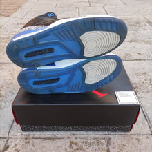 Cargar imagen en el visor de la galería, Air Jordan 3 Retro &#39;Sport Blue&#39; (2014) *Pre-Owned*
