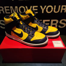 Charger l&#39;image dans la galerie, Nike Dunk High &#39;Michigan (2016)&#39; *Pre-owned*
