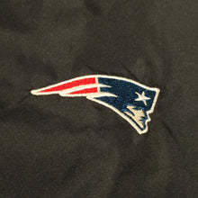 Lade das Bild in den Galerie-Viewer, Reebok NFL Jacket. New England Patriots (2010) *Pre-Owned*
