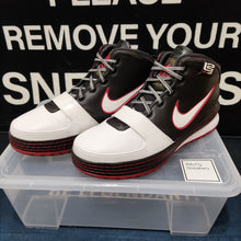 Cargar imagen en el visor de la galería, Nike Lebron 6 OG &#39;Bred&#39; (2008) *Pre-Owned*
