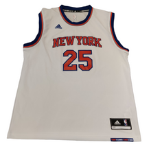 Carica l&#39;immagine nel visualizzatore di Gallery, Adidas NBA Jersey. New York Knicks. #25 Derrick Rose (2016) *Pre-Owned*
